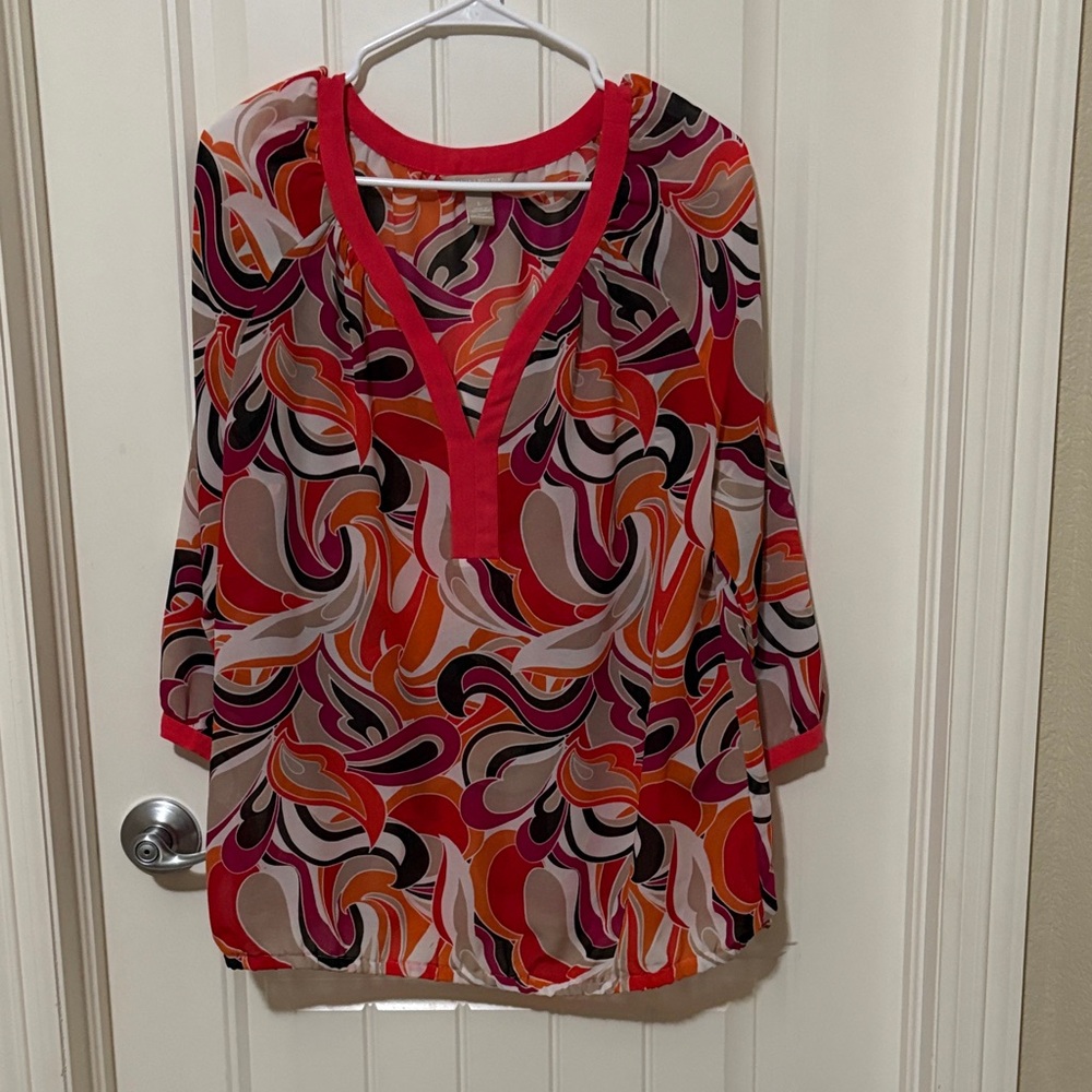 Banana Republic Women's V-Neck Abstract Print Tunic Top in Red and Pink